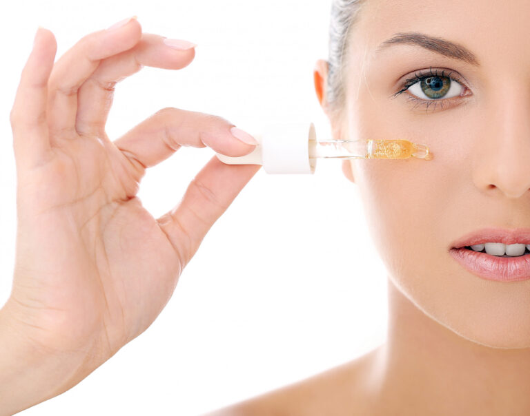 Beneficiile unui tratament facial cu vitamina C pentru o piele stralucitoare si neteda